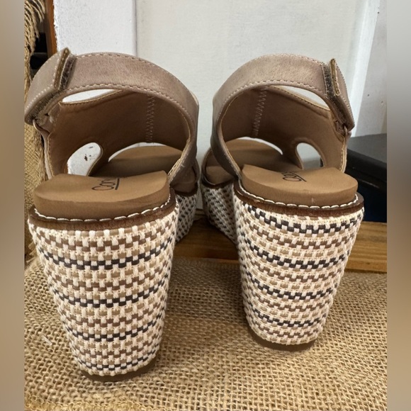 Corkys Freddie Style Platform Wedges - Picture 3 of 4